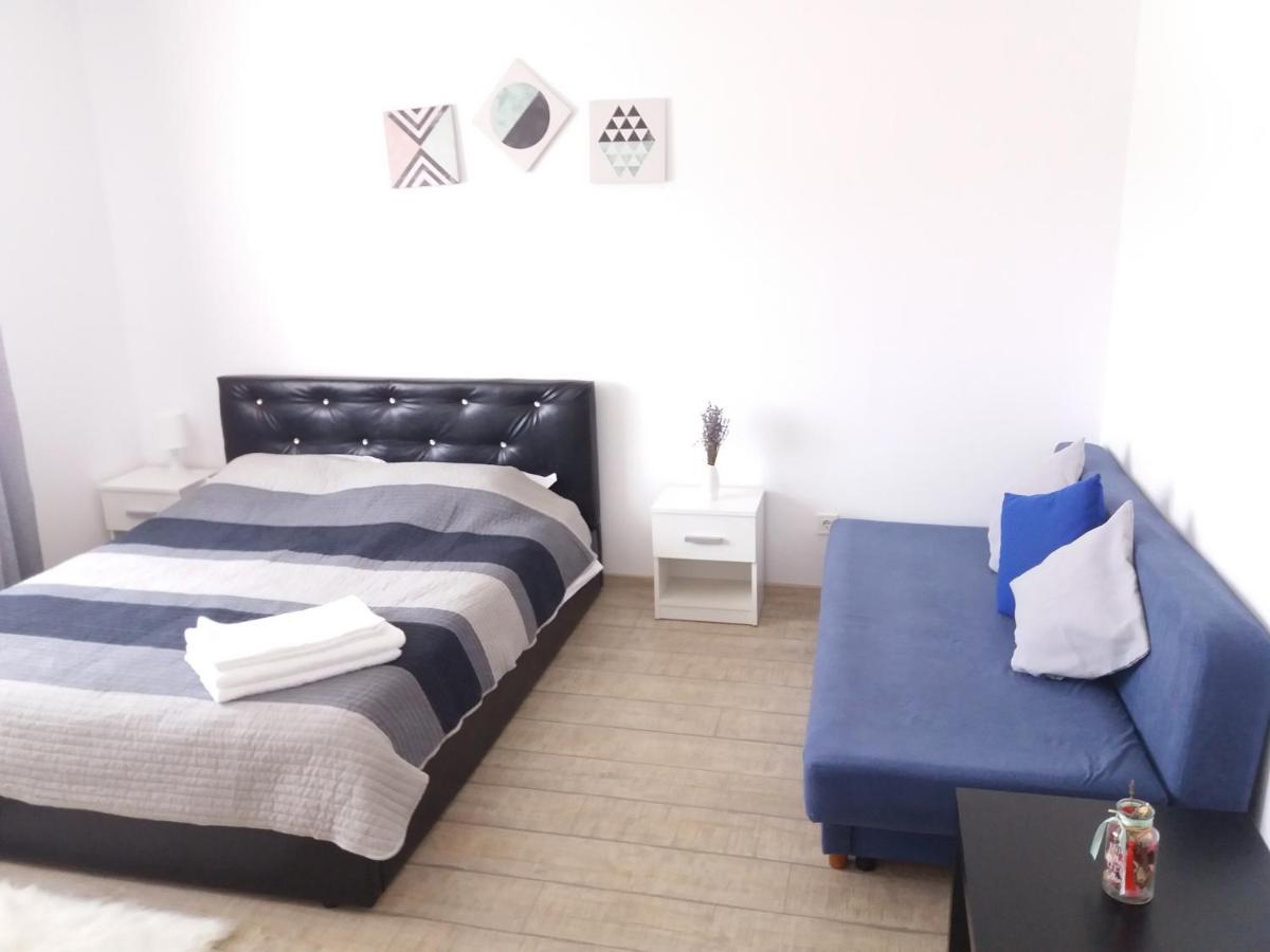 Апартаменты Cazare Apartament Rasnov Экстерьер фото