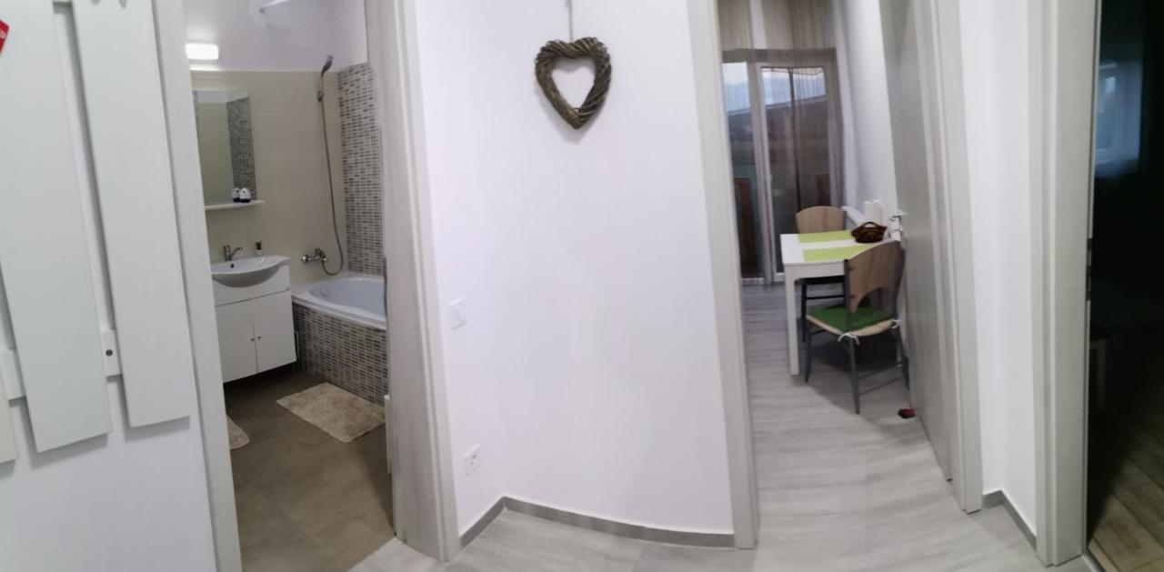 Апартаменты Cazare Apartament Rasnov Экстерьер фото